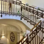 Pl Palace 住宿加早餐酒店